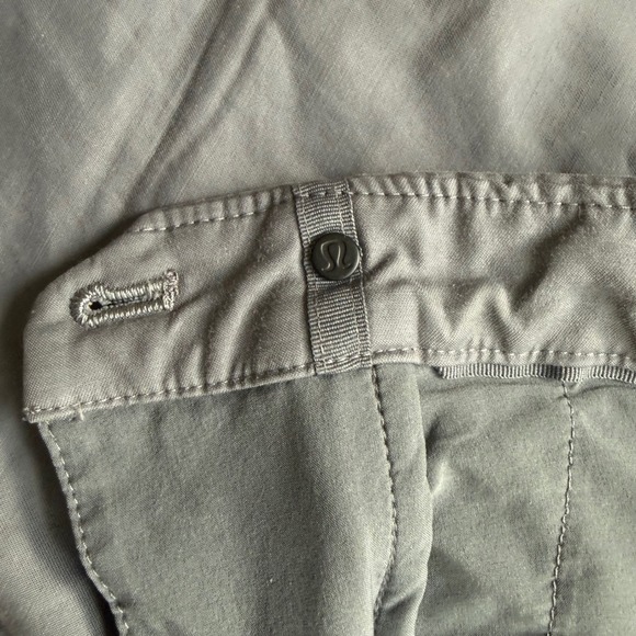 Lululemon Commission Pant Slim Mens 34 Gray Chino Style Performance Trousers - Picture 6 of 14